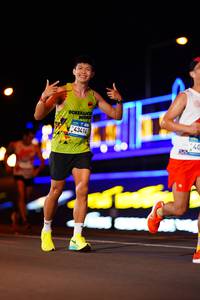 BIB: 71787
                            <button type="button" onclick="openModal(22834423)" class="btn btn-primary btn-sm float-right btn-popup" data-toggle="modal" data-target=".modal-high-quality">
                        <i class="fas fa-shopping-cart"></i> Add to Cart
                    </button>
                                            <button type="button" onclick="isThisMe(22834423, true)" class="btn btn-success btn-sm float-right btn-popup btn-isme hidden" data-toggle="tooltip" data-placement="bottom" title="นี่คือรูปของคุณใช่ไหม คลิกที่นี่เพื่อเอาเข้าอัลบั้ม">
                        <i class="fas fa-plus"></i> Add to album
                    </button>
                    <button type="button" onclick="isThisMe(22834423, false)" class="btn btn-warning btn-sm float-right btn-popup btn-isnotme hidden">
                        <i class="fas fa-ban"></i> Remove from album
                    </button>